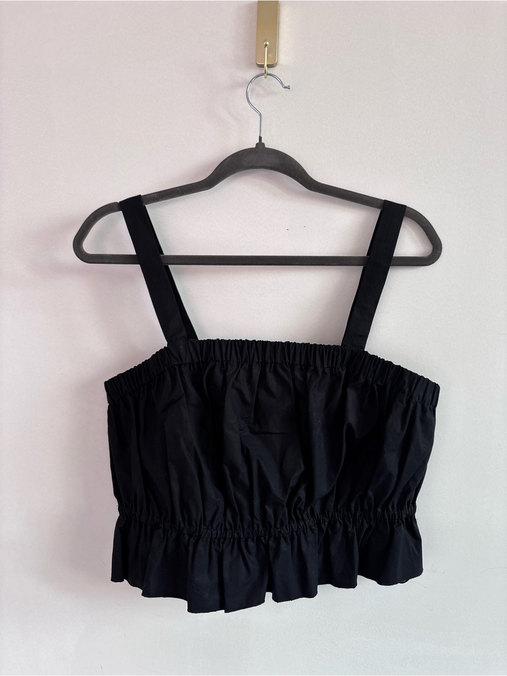 NWT!!! Banana Republic Black Ruched Sleeveless Crop Top with Wide Straps- Size M